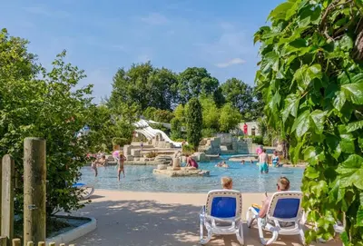 Piscine de l'établissement ZEcamping 5 familial animaux acceptés ou située à proximité