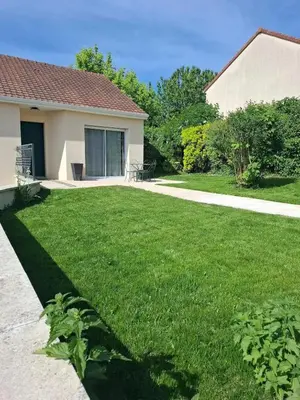 Plan de l'établissement Maison confortable à Châtellerault avec terrasse - 78 m²