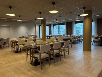 Restaurant ou autre lieu de restauration dans l'établissement DOMITYS - L'échiquier