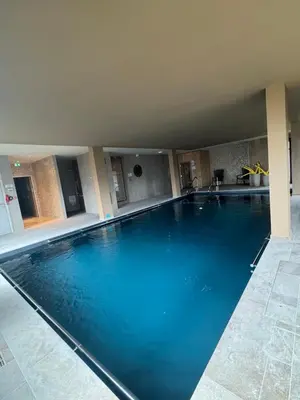 Piscine de l'établissement DOMITYS - L'échiquier ou située à proximité
