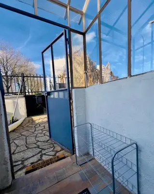 Balcon ou terrasse dans l'établissement Maison Cosy avec Véranda vue sur la Loire, jardin et parking gratuit
