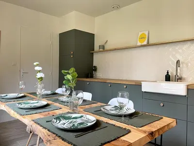 Cuisine ou kitchenette dans l'établissement L'Échappée Boisée - côté Vallée