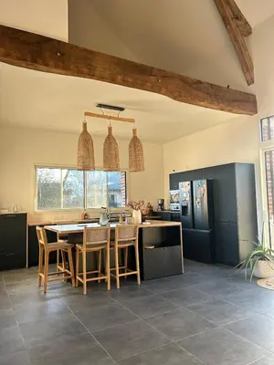 Cuisine ou kitchenette dans l'établissement Grange rénovée