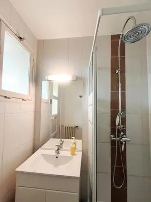 Salle de bains dans l'établissement Le Mans Vintage