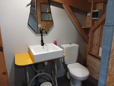 Salle de bains dans l'établissement Studio de l'étang