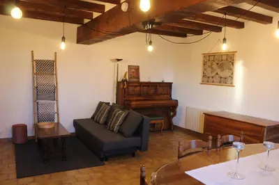 Coin salon dans l'établissement Charmante maison à la campagne