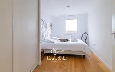 Un ou plusieurs lits dans un hébergement de l'établissement Ecrin unique - Appartement Premium - Terrasse, Vue & Garage