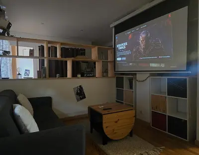 Télévision ou salle de divertissement dans l'établissement Le 7e art * home cinéma * centre-ville * Netflix