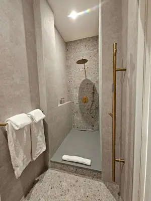Salle de bains dans l'établissement Romantique vertige #Nüit#suite#luxe
