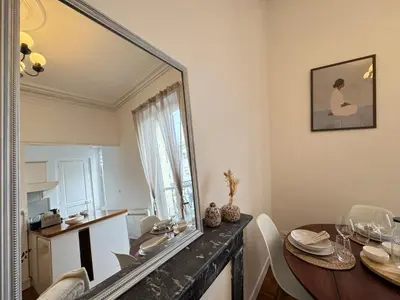 Cuisine ou kitchenette dans l'établissement Le Léor - apt 2 chambres en cœur de ville