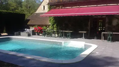 Piscine de l'établissement Auberge Marcheroux ou située à proximité