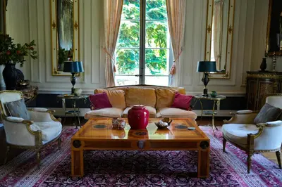 Coin salon dans l'établissement Château du Loroux