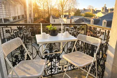 Balcon ou terrasse dans l'établissement Studio lumineux - Balcon - Bureau - Gare a proximité