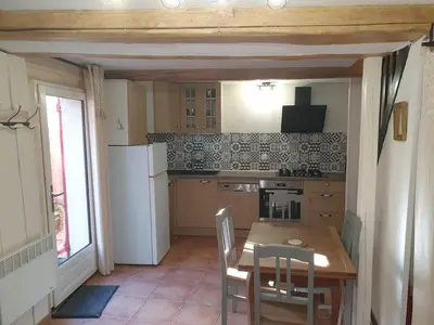 Cuisine ou kitchenette dans l'établissement Le Gîte du Noyer