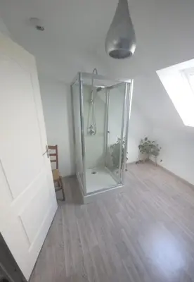 Salle de bains dans l'établissement Chez Jackymartine
