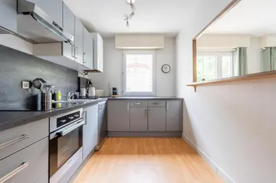 Cuisine ou kitchenette dans l'établissement La Bretonnerie Private parking, 2 bedrooms, 4 people
