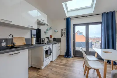Cuisine ou kitchenette dans l'établissement Le Pokémon - Wifi - 600m Centre Ville