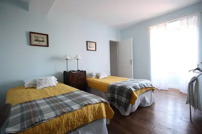 Un ou plusieurs lits dans un hébergement de l'établissement Le Mans - Very comfortable cottage for up to 9