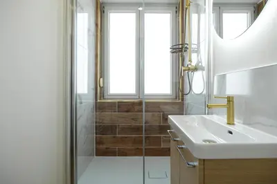 Salle de bains dans l'établissement 307 Chanzy - Industriel - Studio Design - Centre