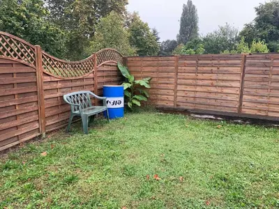 Jardin de l'établissement La maison du circuit des 24H du Mans