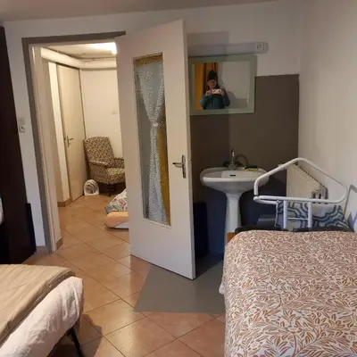 Salle de bains dans l'établissement Vive le vert pomme !