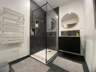 Salle de bains dans l'établissement Maison d'architecte