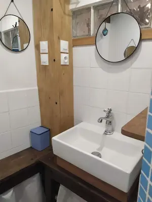 Salle de bains dans l'établissement Le refuge