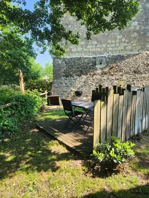 Jardin de l'établissement Chambre d'hôte de charme dans logis du XVe