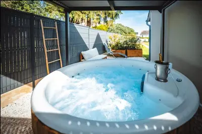 Plan de l'établissement Maisonnette avec jardin & jacuzzi proche gare