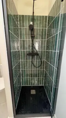 Salle de bains dans l'établissement Le Pigeonnier, escape game, Bain Nordique, Love Room