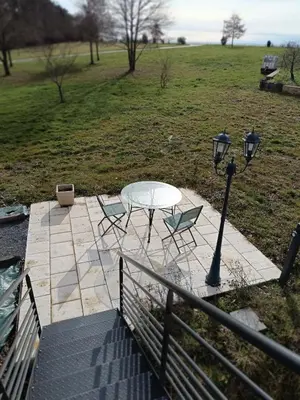 Jardin de l'établissement gite de la Grand Maison le Châtaigner