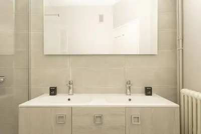 Salle de bains dans l'établissement Le Tailly - 4 people - Station - City center