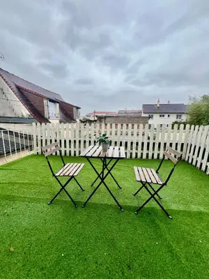 Jardin de l'établissement Studio Madrid - Cocon lumineux avec Terrasse en Centre-ville I Rénové 2026