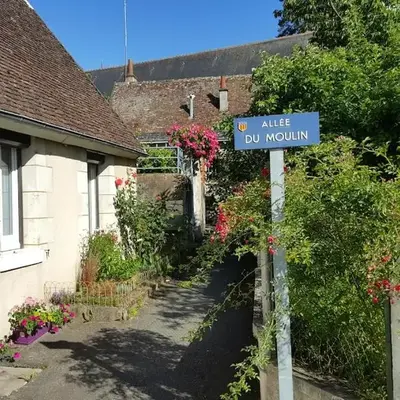 LA PETITE LUCETTE