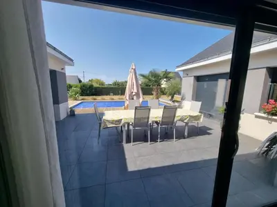 Piscine de l'établissement Villa tout confort avec piscine, 5 chambres, proche Loire ou située à proximité