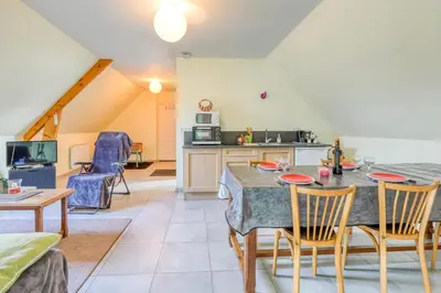 Cuisine ou kitchenette dans l'établissement La Vêquerie - Wifi- Campagne