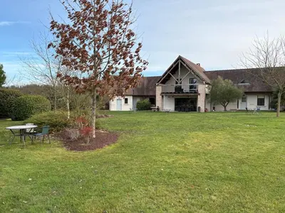 Jardin de l'établissement Entre vignes et Châteaux, Zoo de Beauval, Piscine, WIFI, 4 chambres, 7 lits, 4 sdb