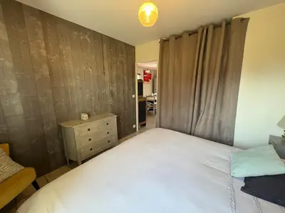 Un ou plusieurs lits dans un hébergement de l'établissement Le cocon en Sologne, Châteaux, Zoo de Beauval, Piscine, WIFI, 2 chambres, 3 lits, 2 sdb
