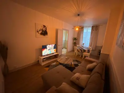 Télévision ou salle de divertissement dans l'établissement Centre-ville, De Châtellerault