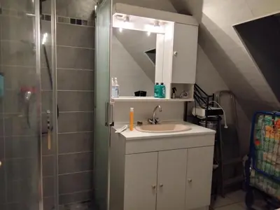 Salle de bains dans l'établissement chambre évènement circuit le mans