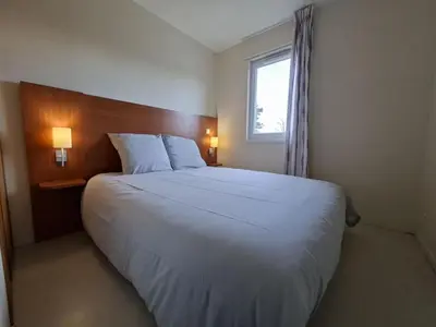 Un ou plusieurs lits dans un hébergement de l'établissement Fully equipped Poussin 12 cottage