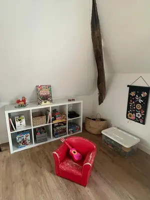 Bibliothèque dans l'appartement