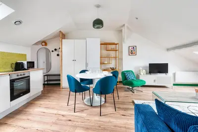 Cuisine ou kitchenette dans l'établissement Le Logis - 6 prs - Hyper