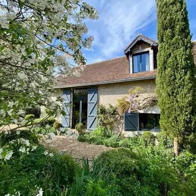 Peter House between Amboise and Chaumont-sur-Loire