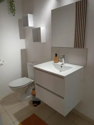 Salle de bains dans l'établissement Chez Wan'Elle