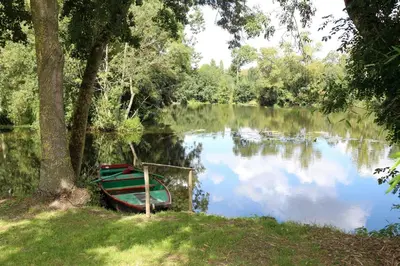 Vue sur la rivière ou le fleuve situé(e) à proximité de la maison de vacances