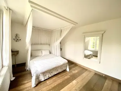 Un ou plusieurs lits dans un hébergement de l'établissement Luxury home on Loire Château Grounds