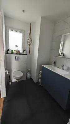 Salle de bains dans l'établissement Maison pour les 24h