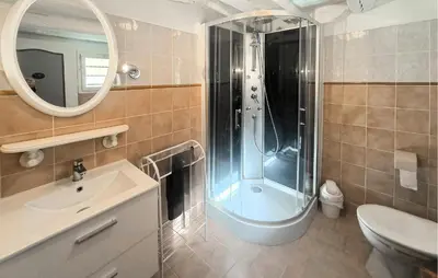 Salle de bains dans l'établissement Charmante Maison De Ville