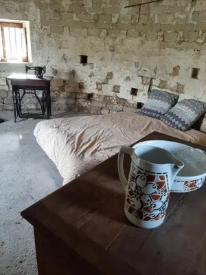 Coin salon dans l'établissement le pigeonnier de st Romain